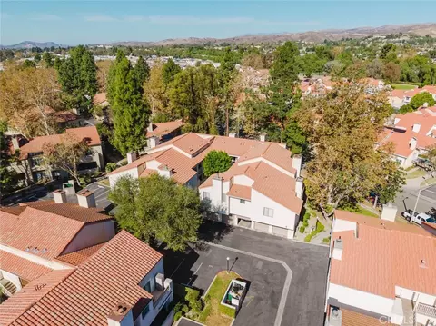 View/Area - 3330 Darby St #305, Simi Valley, CA 93063 photo 4 of 6