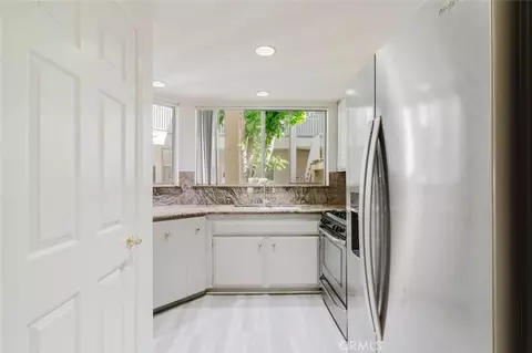 Kitchen - 3330 Darby St #305, Simi Valley, CA 93063 photo 1 of 3
