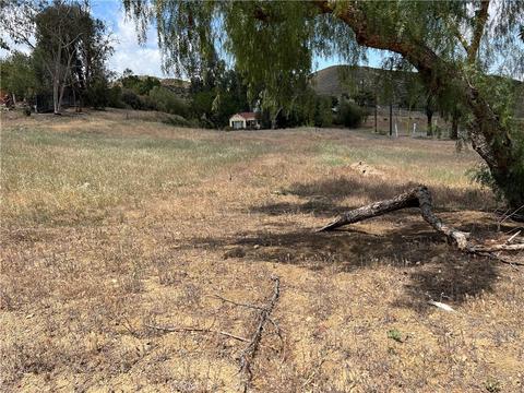 28 Miller, Lake Elsinore, CA 92530