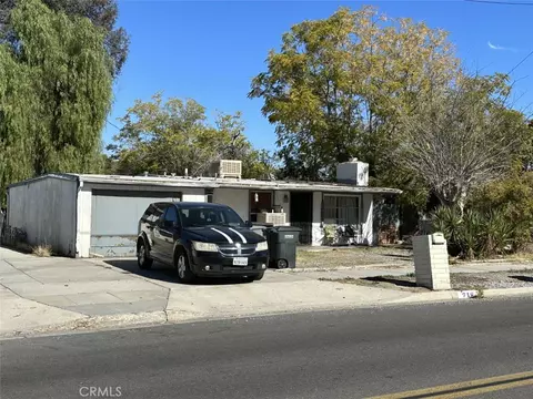 718 E Whittier Ave, Hemet, CA 92543
