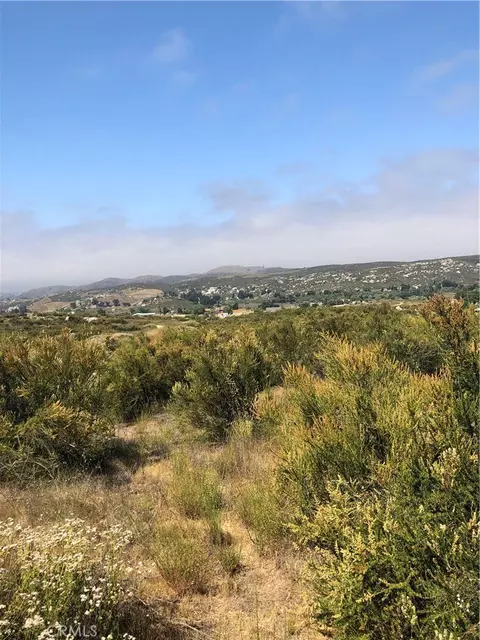 10 Treasure Dr, Hemet, CA 92544