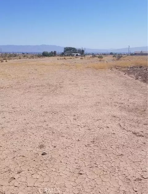 2468 Cedar Ave, Salton City, CA 92274