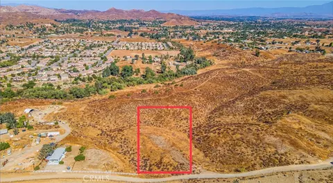1 Little Vly, Perris, CA 92570