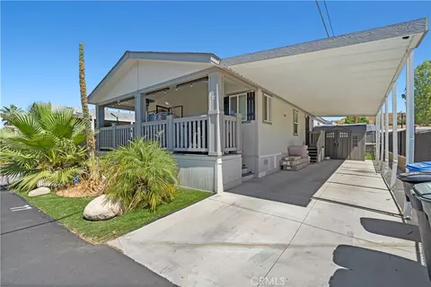 300 Ellis St #77, Lake Elsinore, CA 92530