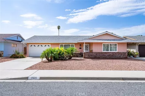 1521 W Westmont Ave, Hemet, CA 92543