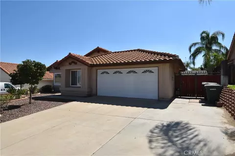 16500 Mountain St, Lake Elsinore, CA 92530