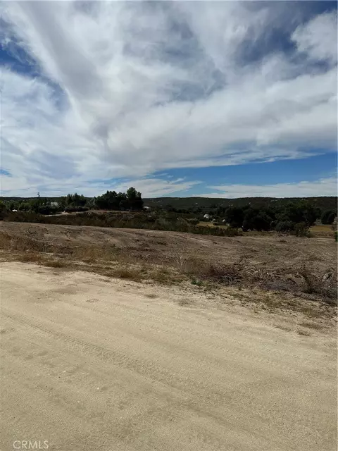 39 Sable Dr, Hemet, CA 92544 photo 2