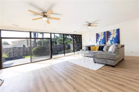 710 W 33rd Way, Long Beach, CA 90806
