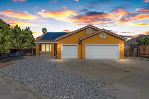 297 Starboard Ct, San Jacinto, CA 92583