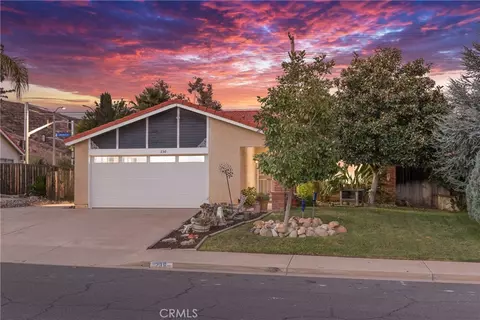 236 White Oak Rd, Lake Elsinore, CA 92530