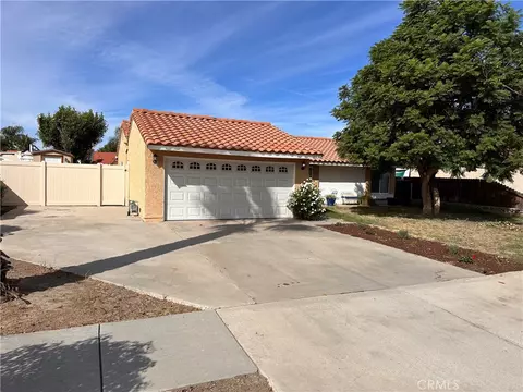 857 Sunflower St, Hemet, CA 92545