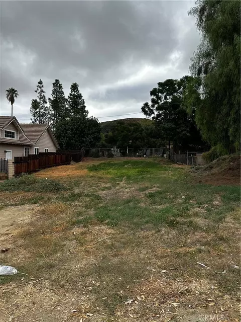 10 Chestnut N, Lake Elsinore, CA 92530