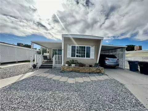 271 Santa Clara Cir, Hemet, CA 92543