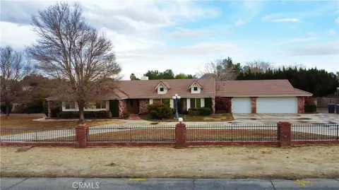 43726 Shiloh Ln, Lancaster, CA 93535