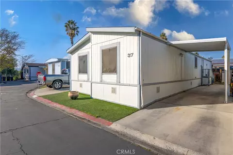 1097 N State St #37, Hemet, CA 92543