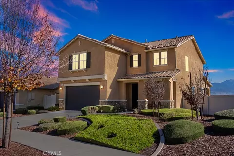 375 Valencia Ct, San Jacinto, CA 92582