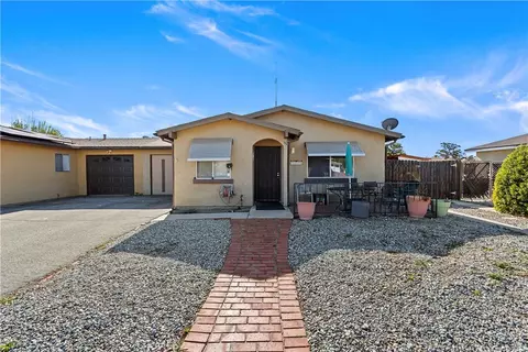 2135 San Arturo Ave, Hemet, CA 92545