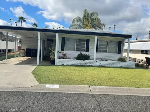 281 San Carlos Dr, Hemet, CA 92543