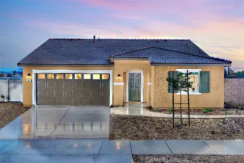 504 Pinyon Rd, San Jacinto, CA 92583