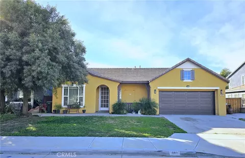 592 Groveside Dr, San Jacinto, CA 92582