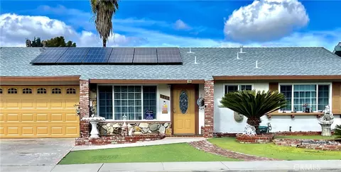 1260 Amberwood Dr, Hemet, CA 92543