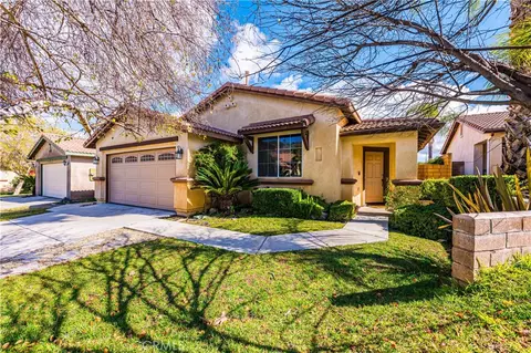 29186 Sunswept Dr, Lake Elsinore, CA 92530