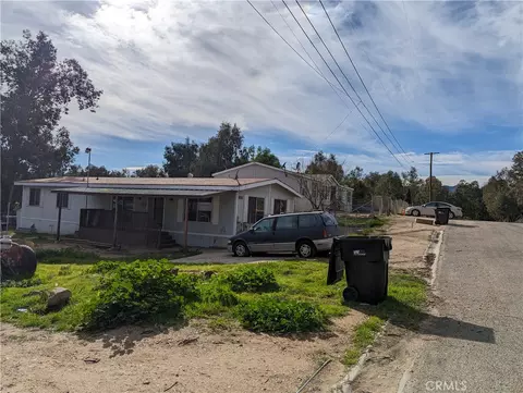 18341 Honey Ln, Lake Elsinore, CA 92532