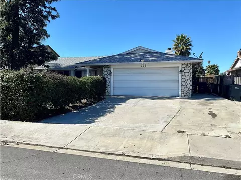 725 Buchanan St, Hemet, CA 92543