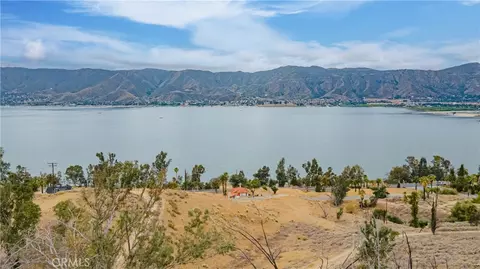1 Skyline Dr, Lake Elsinore, CA 92530