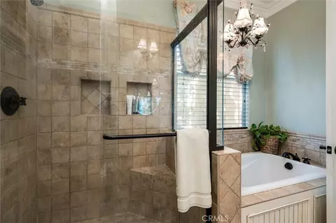 Bath - 14787 Wood Rd, Riverside, CA 92508 photo 6 of 8