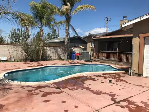 186 Idyllwild Dr, San Jacinto, CA 92583