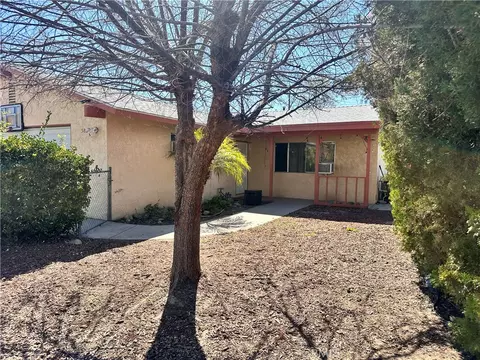 582 E 2nd St, San Jacinto, CA 92583