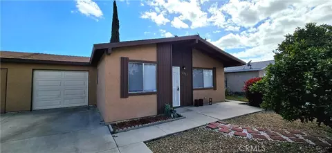 2327 Cristobal Ave, Hemet, CA 92545
