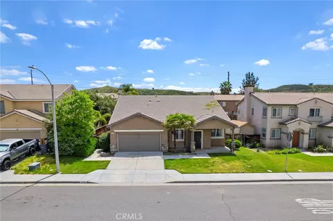 1072 Garrett Way, San Jacinto, CA 92583