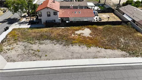 1502 W Heald Ave, Lake Elsinore, CA 92530
