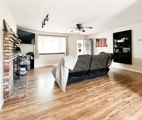 17261 Bromley Ave, Lake Elsinore, CA 92530