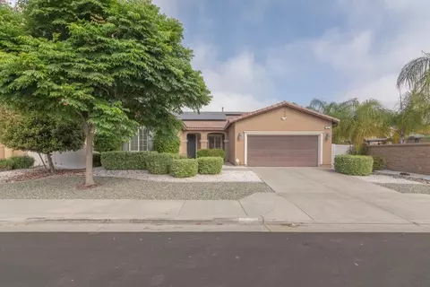 542 Hazeldell Ave, San Jacinto, CA 92582
