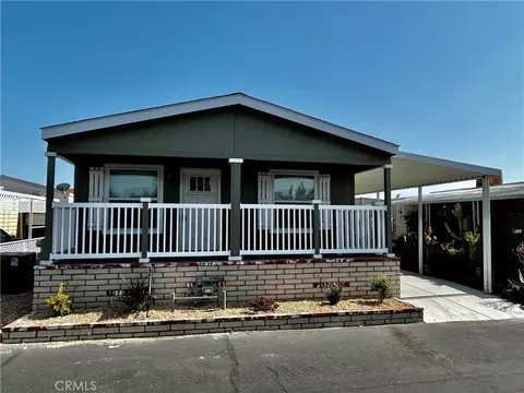 675 W Oakland Ave #D3, Hemet, CA 92543