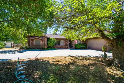 26181 Meridian St, Hemet, CA 92544