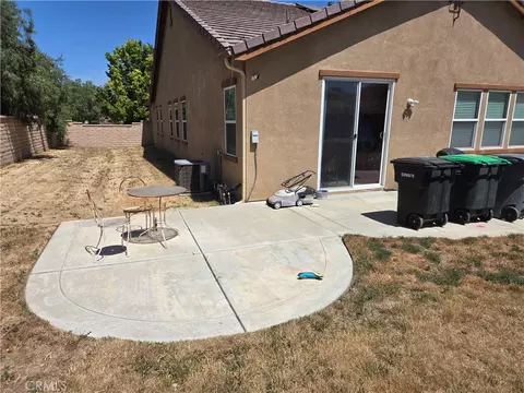 1063 Indiangrass Dr, Hemet, CA 92545