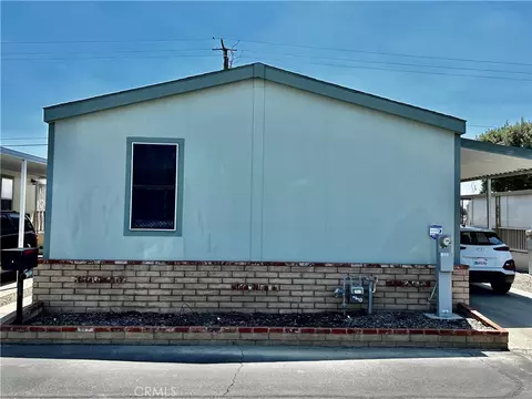 675 W Oakland Ave #B10, Hemet, CA 92543