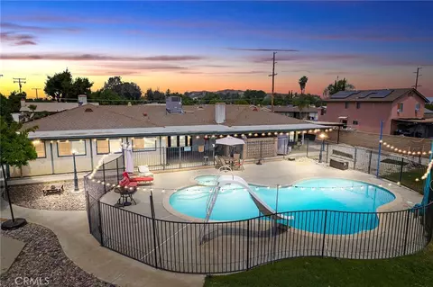 210 N Hemet St, Hemet, CA 92544