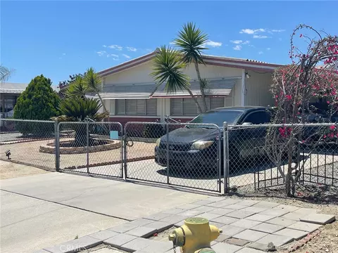 750 Porterfield Dr, San Jacinto, CA 92582