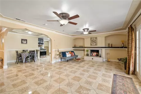 435 S Gilbert St, Hemet, CA 92543