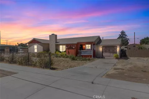 537 S Buena Vista St, Hemet, CA 92543