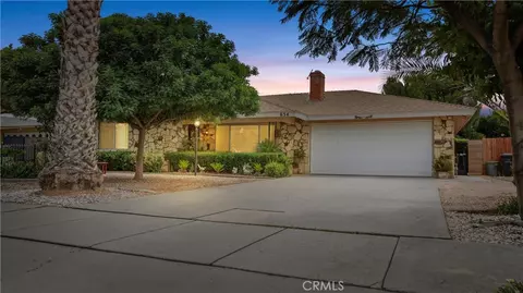 634 S Harvard St, Hemet, CA 92543