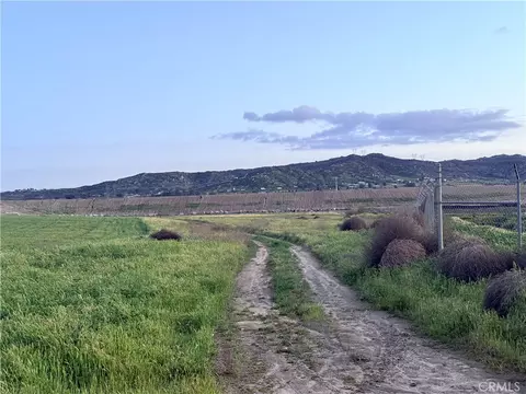 0 Brown Ave, Nuevolakeview, CA 92567