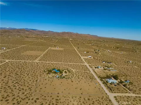 56785 Encantado Rd, Landers, CA 92285 photo 10