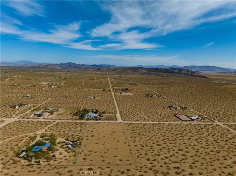 56785 Encantado Rd, Landers, CA 92285 photo 8
