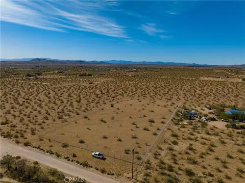 56785 Encantado Rd, Landers, CA 92285 photo 13